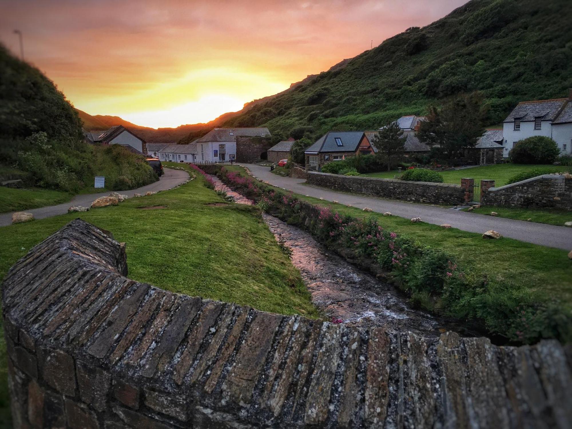 The Riverside Bed & Breakfast Boscastle Exterior foto